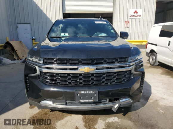 2022 Chevrolet Suburban LS z VIN 1GNSCBKD1NR271963, wystawiony jako Copart lot #52889005 z przebiegiem 106 922 mil mil oraz Szkoda całkowita • Salvage title. Historia ofert i sprzedaży dostępna na DreamBid. Obrazek 5.