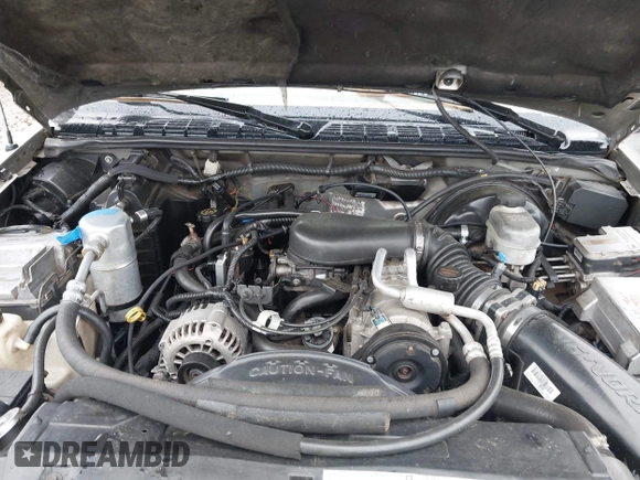 2001 Chevrolet Blazer LS z VIN 1GNCT18W11K246877, wystawiony jako IAAI lot #42375718 z przebiegiem 264 652 mil mil oraz . Historia ofert i sprzedaży dostępna na DreamBid. Obrazek 10.