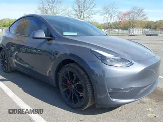 2022 Tesla Model Y Performance z VIN 7SAYGDEF3NF374519, wystawiony jako IAAI lot #42091799 z przebiegiem 58 042 mil mil oraz . Historia ofert i sprzedaży dostępna na DreamBid. Obrazek 1.
