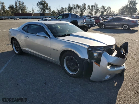 2013 Chevrolet Camaro LS with VIN 2G1FE1E35D9131403, listed as a Copart auction lot 88745585 with 82,530 mi miles and Salvage Title. Bid and sale history available at carsss.com. Image 4.