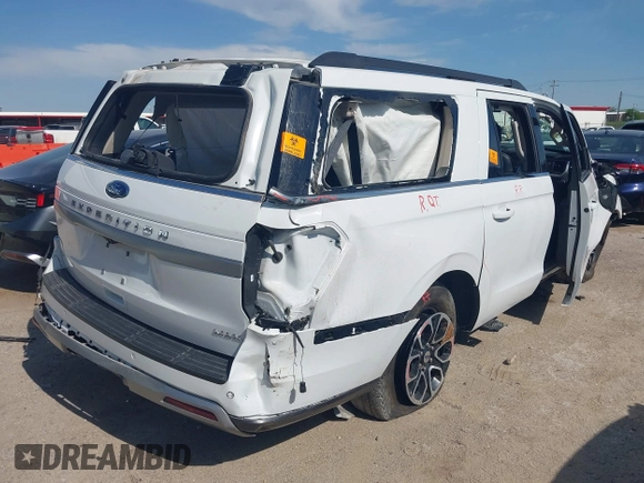 2024 Ford Expedition Max XLT with VIN 1FMJK1H81REA32577, listed as a IAAI auction lot 42053847 with Not provided miles and . Bid and sale history available at DreamBid. Image 4.