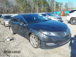 2014 Lincoln MKZ with VIN 3LN6L2GK4ER802736, listed as a IAAI auction lot 41601358 with 300,861 mi miles. Bid and sale history available at carsss.com. Image 1.