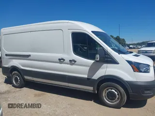2022 Ford Transit Cargo with VIN 1FTBR1C84NKA76483, listed as a IAAI auction lot 40365786 with 28,854 mi miles and . Bid and sale history available at DreamBid. Image 13.