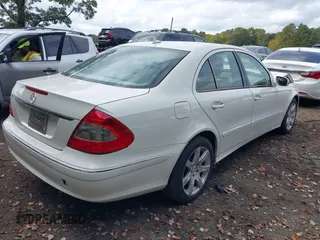 2007 Mercedes-Benz E-Class 3.5L with VIN WDBUF87X47X219898, listed as a IAAI auction lot 40488140 with Not Provided miles. Bid and sale history available at carsss.com. Image 4.