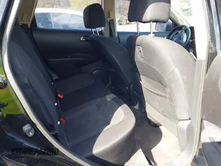 2011 Nissan Rogue SV with VIN JN8AS5MT5BW562965, listed as a IAAI auction lot 41877088 with Not Provided miles. Bid and sale history available at carsss.com. Image 8.