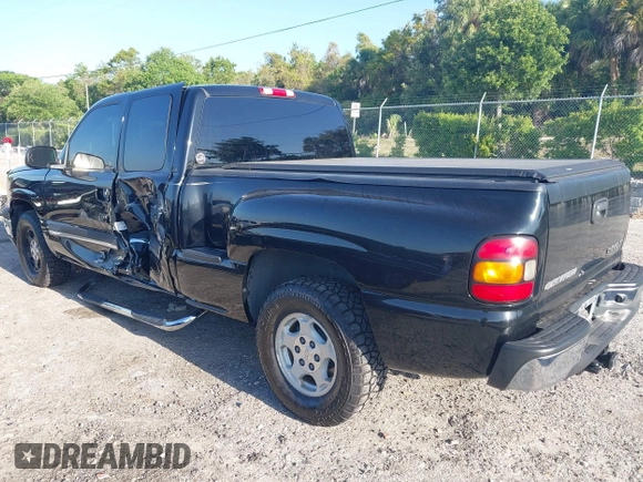 2004 Chevrolet Silverado 1500 LS with VIN 1GCEC19T44Z291569, listed as a IAAI auction lot 42020719 with 119,212 mi miles and . Bid and sale history available at DreamBid. Image 3.