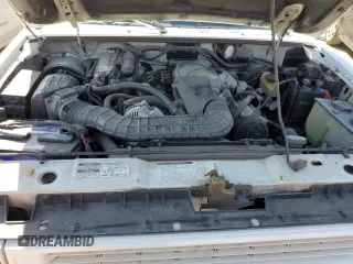 1993 Ford Explorer Eddie Bauer z VIN 1FMDU32X0PUD85141, wystawiony jako Copart lot #71320944 z przebiegiem 810 mil mil oraz Szkody całkowita. Historia ofert i sprzedaży dostępna na DreamBid. Obrazek 11.