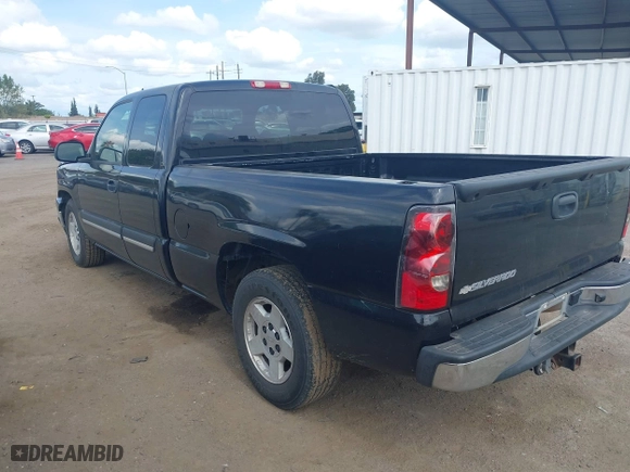 2006 Chevrolet Silverado 1500 LT1 with VIN 2GCEC19T361120940, listed as a IAAI auction lot 41902798 with 256,188 mi miles. Bid and sale history available at carsss.com. Image 3.