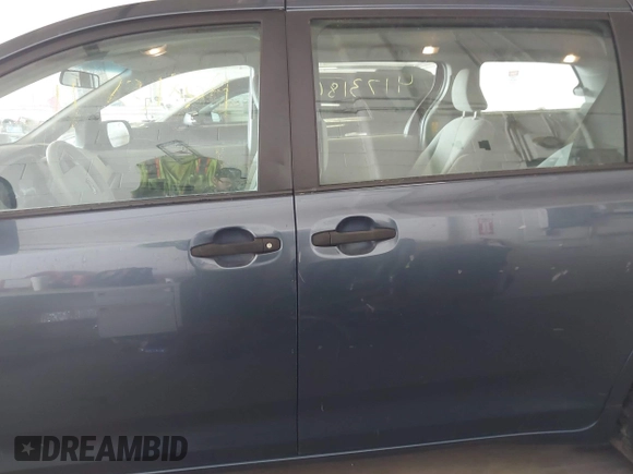 2014 Toyota Sienna L with VIN 5TDZK3DCXES434910, listed as a IAAI auction lot 41731864 with 146,161 mi miles. Bid and sale history available at carsss.com. Image 14.