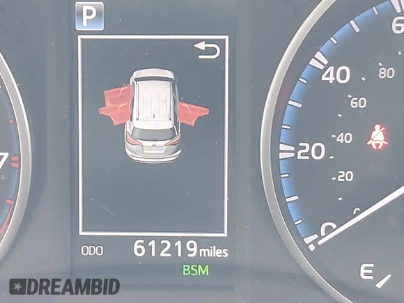 2018 Toyota RAV4 XLE with VIN 2T3RFREV9JW746782, listed as a IAAI auction lot 42065755 with 61,219 mi miles. Bid and sale history available at carsss.com. Image 15.