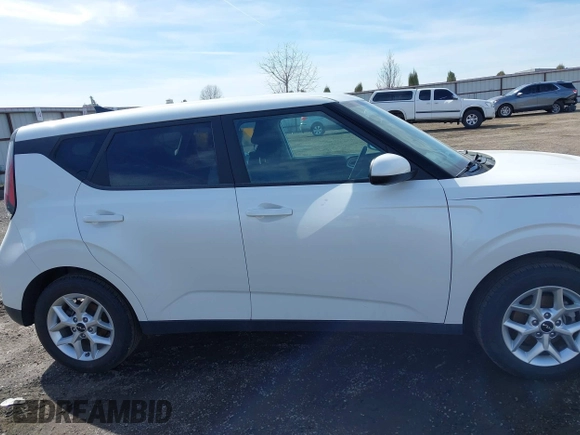 2023 Kia Soul LX with VIN KNDJ23AU7P7861503, listed as a IAAI auction lot 41707980 with 43,028 mi miles. Bid and sale history available at carsss.com. Image 14.