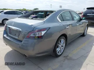 2014 Nissan Maxima S z VIN 1N4AA5AP5EC484642, wystawiony jako IAAI lot #42012492 z przebiegiem 109 413 mil mil oraz . Historia ofert i sprzedaży dostępna na DreamBid. Obrazek 4.