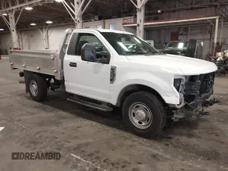 2019 Ford Super Duty F-250 SRW XL with VIN 1FDBF2A67KED43220, listed as a IAAI auction lot 41530151 with 65,176 mi miles. Bid and sale history available at carsss.com. Image 1.