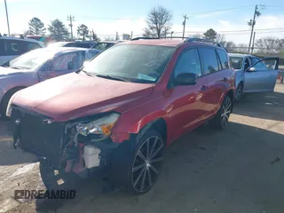 2007 Toyota RAV4 with VIN JTMZD33V876043075, listed as a IAAI auction lot 41464567 with 206,969 mi miles. Bid and sale history available at carsss.com. Image 2.