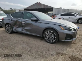 2023 Nissan Altima SL with VIN 1N4BL4EV0PN406245, listed as a Copart auction lot 46266585 with 29,136 mi miles and Salvage Title. Bid and sale history available at DreamBid. Image 4.