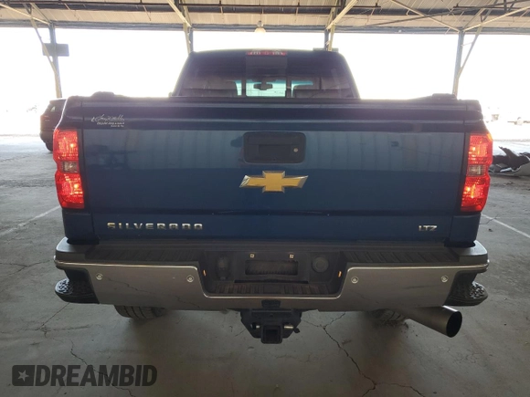 2016 Chevrolet Silverado 3500HD LTZ z VIN 1GC4K0C87GF258682, wystawiony jako Copart lot #57608235 z przebiegiem 213 684 mil mil oraz Szkoda całkowita • Salvage title. Historia ofert i sprzedaży dostępna na DreamBid. Obrazek 6.