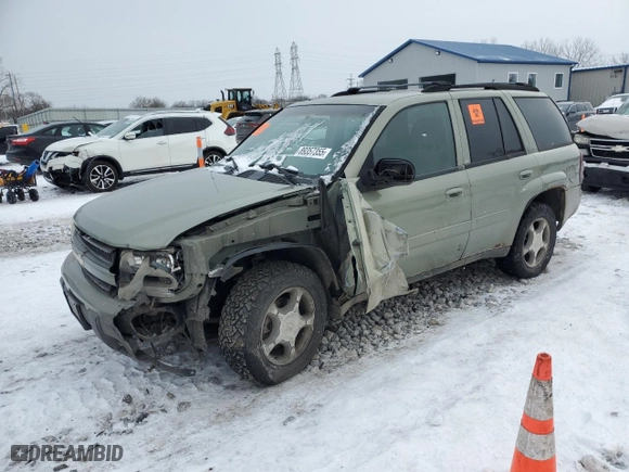 2004 Chevrolet TrailBlazer LS with VIN 1GNDT13S642154886, listed as a Copart auction lot 49781075 with 179,394 mi miles and Salvage Title. Bid and sale history available at carsss.com. Image 1.