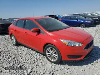 2015 Ford Focus SE with VIN 1FADP3F24FL335685, listed as a Copart auction lot 51337935 with 104,451 mi miles and Salvage Title. Bid and sale history available at DreamBid. Image 4.