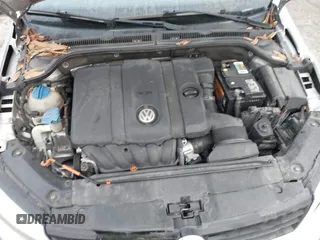 2012 Volkswagen Jetta Sedan SE w/Convenience PZEV with VIN 3VWDP7AJ6CM130134, listed as a IAAI auction lot 41417285 with 154,843 mi miles. Bid and sale history available at carsss.com. Image 10.