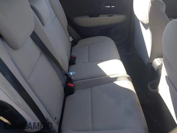 2019 Honda HR-V LX with VIN 3CZRU6H32KG732412, listed as a IAAI auction lot 41641503 with 70,990 mi miles. Bid and sale history available at carsss.com. Image 8.