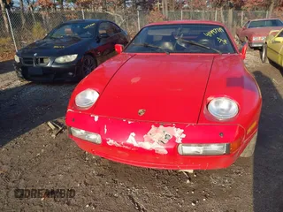 1989 Porsche 928 z VIN WP0JB0921KS860712, wystawiony jako IAAI lot #41497719 z przebiegiem Nie podano mil oraz . Historia ofert i sprzedaży dostępna na DreamBid. Obrazek 11.