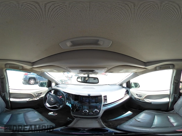 2015 Toyota Sienna XLE с VIN 5TDYK3DC3FS537633, выставлен на аукционе IAAI как лот 42534653 с пробегом 250 730 миль миль и . История ставок и продаж доступна на DreamBid. Изображение 21.