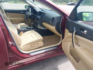 2011 Nissan Maxima SV с VIN 1N4AA5AP1BC832304, выставлен на аукционе IAAI как лот 42524424 с пробегом 37 546 миль миль и . История ставок и продаж доступна на DreamBid. Изображение 5.