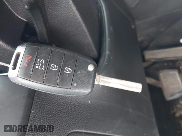 2016 Kia Soul z VIN KNDJN2A21G7289568, wystawiony jako IAAI lot #42292830 z przebiegiem 172 079 mil mil oraz . Historia ofert i sprzedaży dostępna na DreamBid. Obrazek 11.