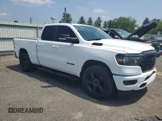 2022 Ram 1500 Big Horn z VIN 1C6SRFBT6NN117916, wystawiony jako Copart lot #61013935 z przebiegiem 43 241 mil mil oraz Szkoda całkowita • Salvage title. Historia ofert i sprzedaży dostępna na DreamBid. Obrazek 4.