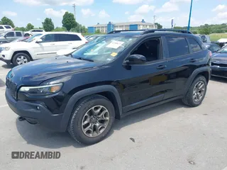 2020 Jeep Cherokee Latitude z VIN 1C4PJMCX3LD584466, wystawiony jako IAAI lot #42380627 z przebiegiem 53 062 mil mil oraz . Historia ofert i sprzedaży dostępna na DreamBid. Obrazek 18.