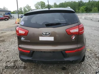 2012 Kia Sportage EX z VIN KNDPC3A25C7187402, wystawiony jako Copart lot #57853615 z przebiegiem 175 903 mil mil oraz Szkoda całkowita • Salvage title. Historia ofert i sprzedaży dostępna na DreamBid. Obrazek 6.