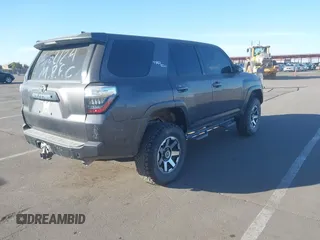 2018 Toyota 4Runner SR5 with VIN JTEBU5JR8J5512452, listed as a IAAI auction lot 41075690 with 52,750 mi miles. Bid and sale history available at carsss.com. Image 4.