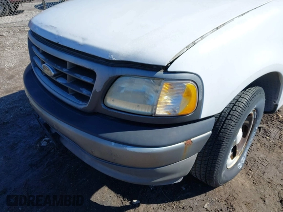 2002 Ford F-150 XL with VIN 1FTRX17L72NA76720, listed as a IAAI auction lot 41738935 with 92,506 mi miles. Bid and sale history available at carsss.com. Image 14.