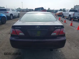 2002 Lexus ES 300 with VIN JTHBF30G520066356, listed as a IAAI auction lot 42519247 with 141,662 mi miles and . Bid and sale history available at DreamBid. Image 15.