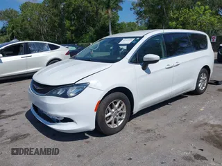 2017 Chrysler Pacifica Touring z VIN 2C4RC1DG6HR831175, wystawiony jako IAAI lot #42329800 z przebiegiem 320 507 mil mil oraz . Historia ofert i sprzedaży dostępna na DreamBid. Obrazek 2.