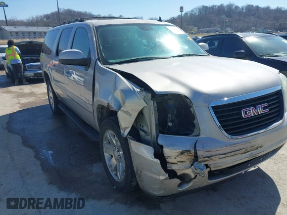 2007 GMC Yukon XL SLT with VIN 1GKFK16337J282185, listed as a IAAI auction lot 41738290 with 295,458 mi miles. Bid and sale history available at carsss.com. Image 6.