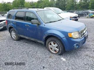 2010 Ford Escape XLT z VIN 1FMCU9DG8AKA69789, wystawiony jako IAAI lot #42440332 z przebiegiem 156 502 mil mil oraz . Historia ofert i sprzedaży dostępna na DreamBid. Obrazek 1.