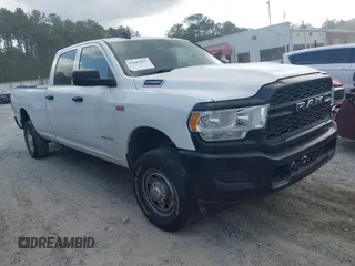2022 Ram 2500 Tradesman with VIN 3C6UR5HJ3NG202553, listed as a IAAI auction lot 41845647 with 136,738 mi miles. Bid and sale history available at carsss.com. Image 1.