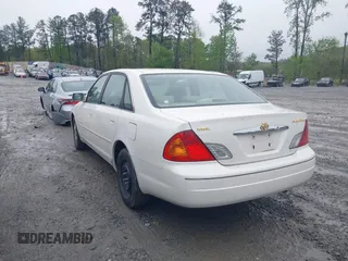 2000 Toyota Avalon XL with VIN 4T1BF28B4YU013827, listed as a IAAI auction lot 41973590 with 322,260 mi miles and . Bid and sale history available at DreamBid. Image 3.