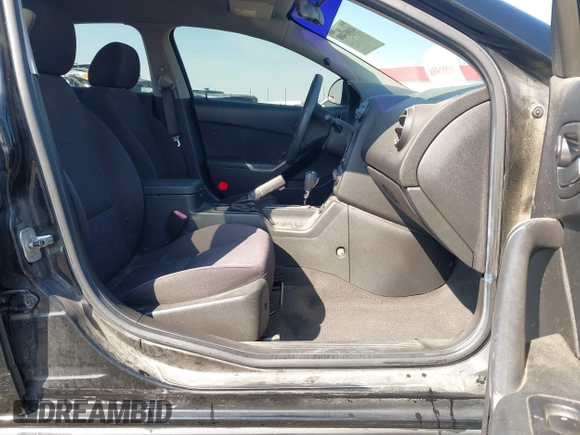 2006 Pontiac G6 with VIN 1G2ZF55B964218585, listed as a IAAI auction lot 41883488 with Not provided miles and . Bid and sale history available at DreamBid. Image 5.