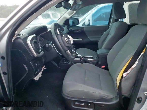 2020 Toyota Tacoma SR5 with VIN 5TFAZ5CNXLX095175, listed as a Copart auction lot 54339355 with 61,187 mi miles and Salvage title. Bid and sale history available at DreamBid. Image 7.