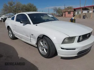 2008 Ford Mustang GT Deluxe with VIN 1ZVHT82H985163611, listed as a IAAI auction lot 41535986 with 158,182 mi miles and . Bid and sale history available at carsss.com. Image 1.