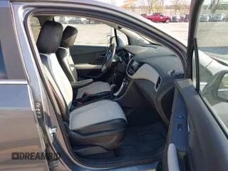 2020 Chevrolet Trax LT with VIN 3GNCJPSB7LL150297, listed as a IAAI auction lot 42077006 with 77,381 mi miles and . Bid and sale history available at DreamBid. Image 5.