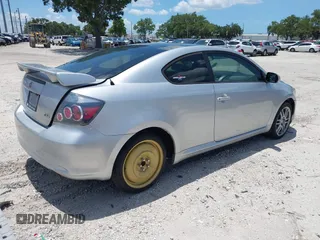 2010 Scion tC z VIN JTKDE3B75A0307320, wystawiony jako IAAI lot #42494128 z przebiegiem 132 516 mil mil oraz . Historia ofert i sprzedaży dostępna na DreamBid. Obrazek 4.