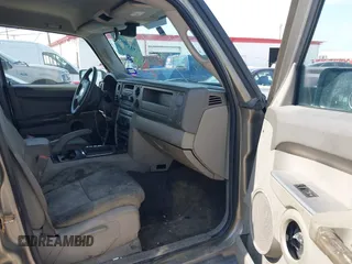 2006 Jeep Commander z VIN 1J8HH48K36C232424, wystawiony jako IAAI lot #41950150 z przebiegiem 358 947 mil mil oraz . Historia ofert i sprzedaży dostępna na DreamBid. Obrazek 5.