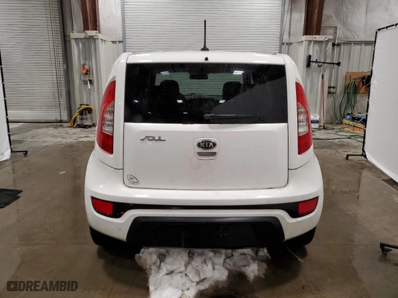 2012 Kia Soul + with VIN KNDJT2A61C7425121, listed as a Copart auction lot 45560815 with 208,833 mi miles and Clean Title. Bid and sale history available at carsss.com. Image 6.