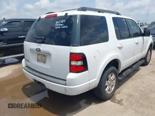 2010 Ford Explorer XLT with VIN 1FMEU6DE9AUB07735, listed as a IAAI auction lot 42107448 with 143,405 mi miles. Bid and sale history available at carsss.com. Image 4.