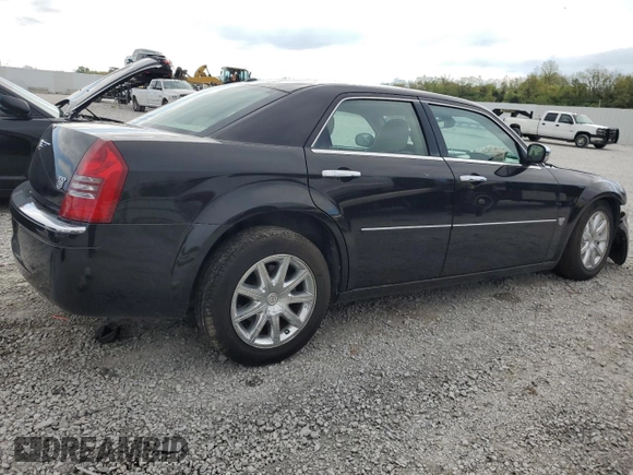 2007 Chrysler 300 C with VIN 2C3KA63H67H820152, listed as a Copart auction lot 50472634 with 72,330 mi miles and Salvage Title. Bid and sale history available at carsss.com. Image 3.