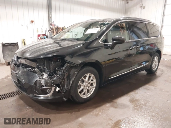 2020 Chrysler Pacifica Touring L with VIN 2C4RC1BG9LR140072, listed as a IAAI auction lot 42199118 with 93,557 mi miles and . Bid and sale history available at DreamBid. Image 19.