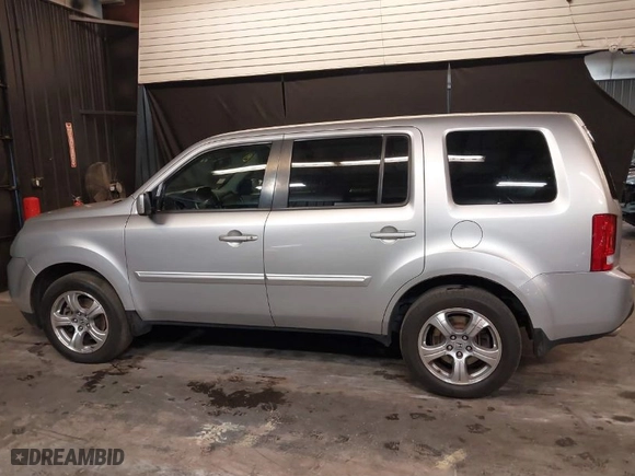 2014 Honda Pilot EX-L with VIN 5FNYF4H59EB001715, listed as a IAAI auction lot 40841943 with 229,454 mi miles. Bid and sale history available at carsss.com. Image 15.